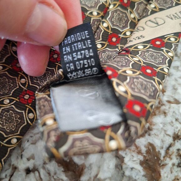 VALENTINO MEN TIE 100% silk - Picture 5 of 8